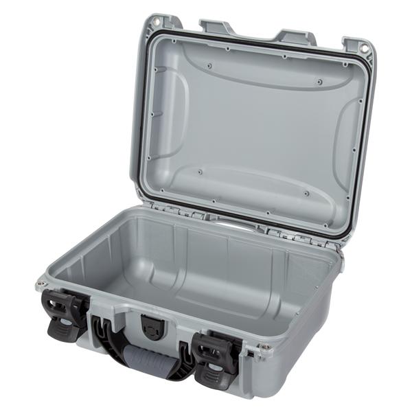 Model 915 Waterproof Case 15.8x12.1x6.8" Silver Latch Closure Sft Grp/Hndl